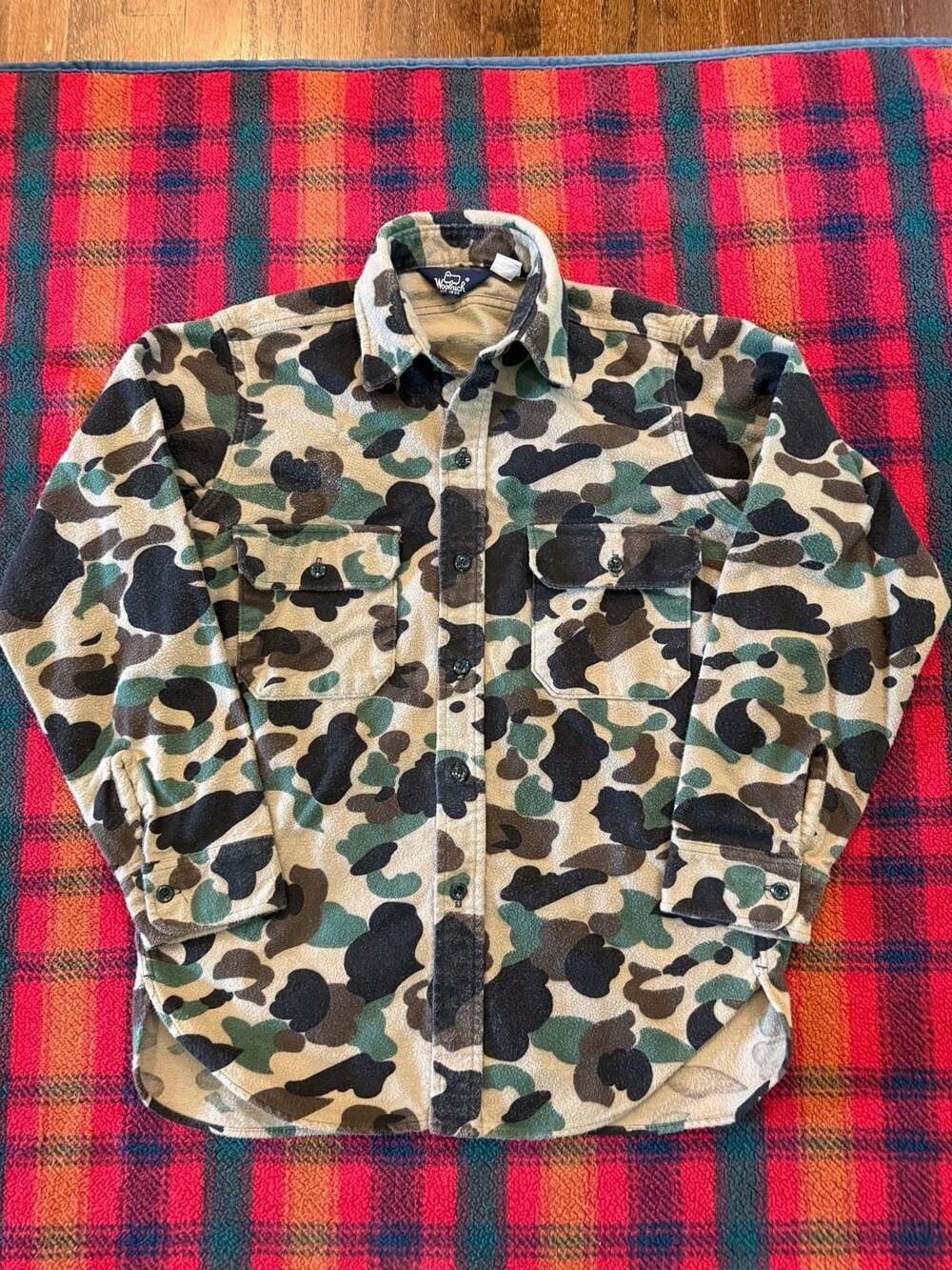 Vintage Woolrich 100% Cotton Duck Camo Long Sleeve Button Front Shirt